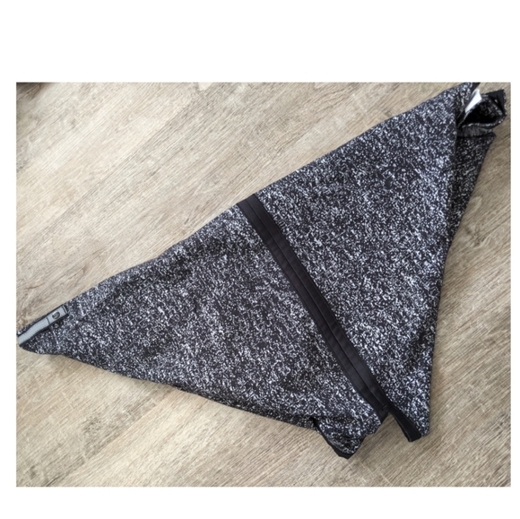 Lululemon Vinyasa Scarf - Picture 1 of 4